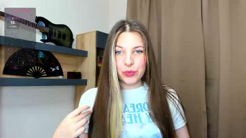 Anya online show from October 5, 2025, 5:44 pm