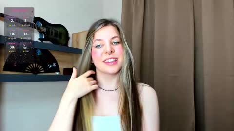 Anya online show from October 7, 2025, 8:17 pm