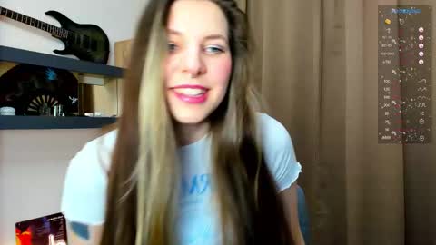 Anya online show from December 19, 2025, 10:28 pm