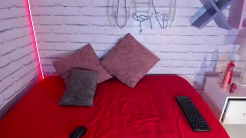 anya_shaffer online show from June 2, 2026, 1:18 am