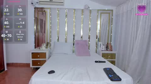 Anyela  online show from March 10, 2025, 4:28 am