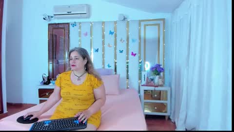 Anyela  online show from September 15, 2025, 2:33 am