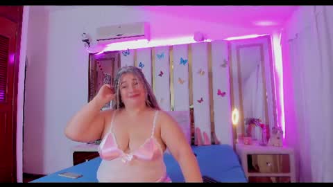 Anyela  online show from June 18, 2026, 3:51 am