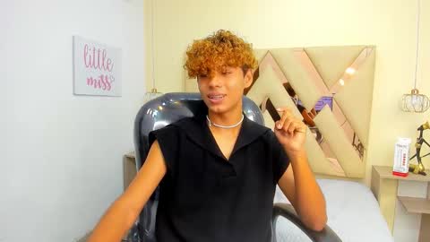 anyelotwink online show from January 31, 2026, 7:11 pm