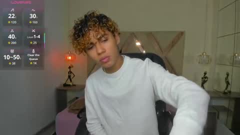 anyelotwink online show from May 11, 2026, 4:18 am
