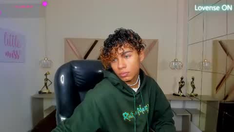 Snapshot of anyelotwink chatting on July 2, 2026, 4:29 am anyelotwink online show from July 2, 2026, 4:29 am