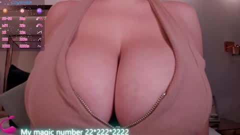 Anyi online show from April 30, 2026, 9:41 pm