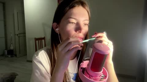 anytka12 online show from March 3, 2026, 6:58 pm