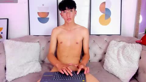 Anyul  online show from January 14, 2025, 3:32 am