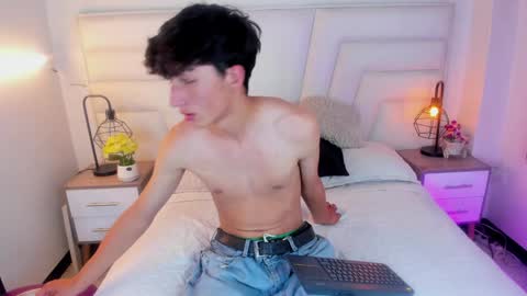 Anyul  online show from February 7, 2025, 3:12 am