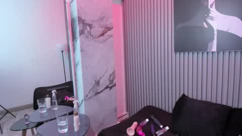 Snapshot of anyvegaa chatting on October 2, 2025, 12:23 pm Any online show from October 2, 2025, 12:23 pm