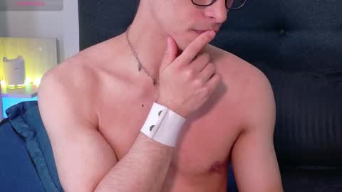 Snapshot of aodaboyy chatting on April 24, 2026, 1:35 pm aodaboy online show from April 24, 2026, 1:35 pm