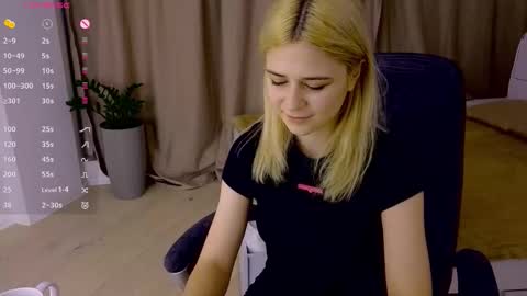 ApheliaStar online show from January 10, 2026, 5:26 pm