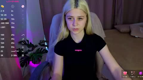 ApheliaStar online show from June 8, 2026, 3:12 pm