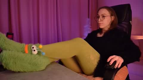 APHEX QUEEN online show from December 16, 2025, 9:25 am