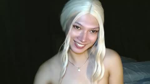 Snapshot of aphr0dite_x chatting on December 25, 2024, 4:44 am Roman Goddess online show from December 25, 2024, 4:44 am