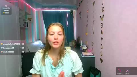 Aphrodite online show from September 20, 2025, 8:48 am