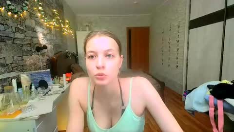 Snapshot of aphrodite_wow_ chatting on April 28, 2026, 2:00 pm Aphrodite online show from April 28, 2026, 2:00 pm