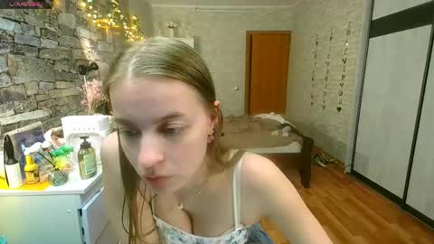 Snapshot of aphrodite_wow_ chatting on May 11, 2026, 4:04 pm Aphrodite online show from May 11, 2026, 4:04 pm