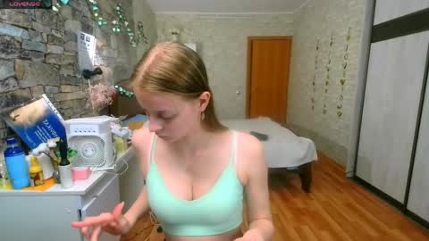 Snapshot of aphrodite_wow_ chatting on May 18, 2026, 4:24 pm Aphrodite online show from May 18, 2026, 4:24 pm