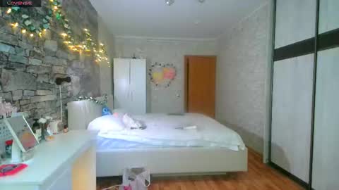 Snapshot of aphrodite_wow_ chatting on July 4, 2026, 1:06 pm Aphrodite online show from July 4, 2026, 1:06 pm