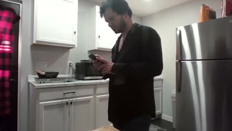 Snapshot of apocalypse_cream chatting on February 18, 2026, 10:28 pm apocalypse_cream online show from February 18, 2026, 10:28 pm