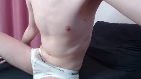 Snapshot of apofis_boy chatting on October 25, 2025, 2:02 pm Apofis online show from October 25, 2025, 2:02 pm