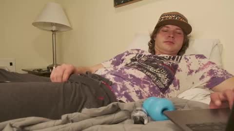 Snapshot of apolloflex chatting on April 12, 2026, 5:23 am Apollo FleXXX online show from April 12, 2026, 5:23 am