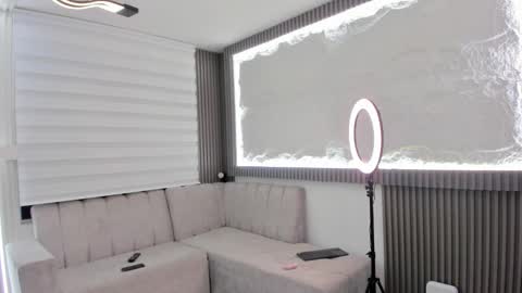 Snapshot of apolo_bianco_ chatting on February 26, 2025, 7:53 am APOLO online show from February 26, 2025, 7:53 am
