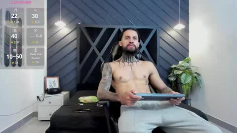 Snapshot of apolo_bianco_ chatting on September 9, 2025, 11:37 pm APOLO online show from September 9, 2025, 11:37 pm