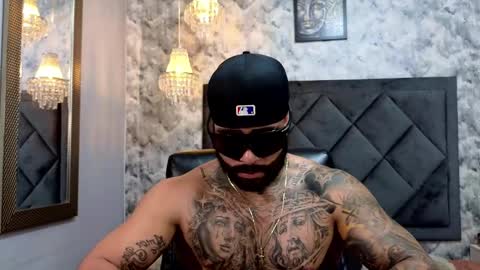 Snapshot of apolo_rousse chatting on September 25, 2025, 11:41 pm Apolo online show from September 25, 2025, 11:41 pm
