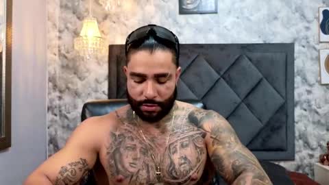 Snapshot of apolo_rousse chatting on September 26, 2025, 9:19 pm Apolo online show from September 26, 2025, 9:19 pm