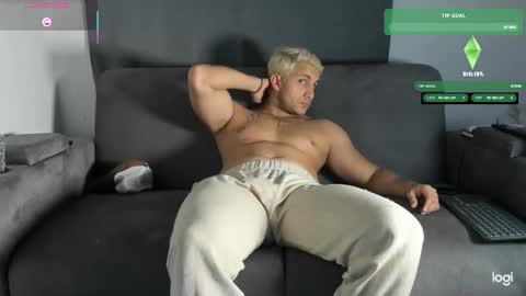 apolo_strange online show from November 22, 2025, 6:01 am