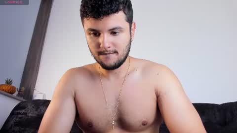 Snapshot of apoloklein_ chatting on July 23, 2026, 10:40 pm Apolo Klein online show from July 23, 2026, 10:40 pm