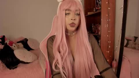     online show from November 27, 2025, 7:38 pm