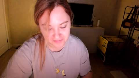 appleyummybuns online show from November 29, 2025, 6:00 pm