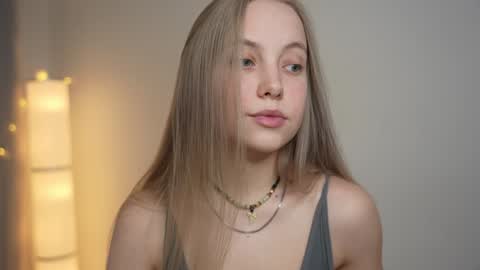  REYNA  my friend   online show from January 23, 2025, 8:04 am