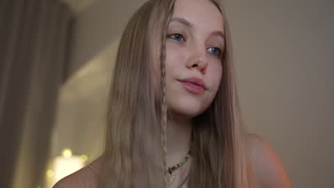  REYNA  my friend   online show from January 24, 2025, 3:13 pm