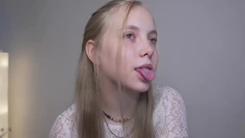  REYNA  my friend   online show from September 14, 2025, 12:26 pm