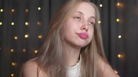 Snapshot of appr0ved chatting on September 26, 2025, 5:28 pm  REYNA  my friend   online show from September 26, 2025, 5:28 pm