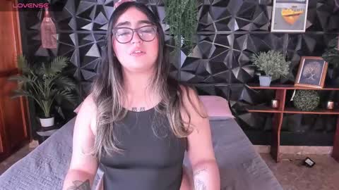 Snapshot of appril_foxx chatting on October 1, 2025, 3:07 pm apprilfoxx online show from October 1, 2025, 3:07 pm