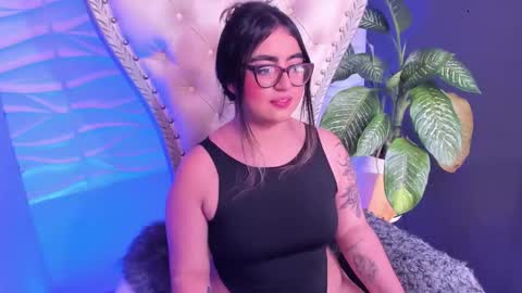 Snapshot of appril_foxx chatting on October 28, 2025, 4:53 pm apprilfoxx online show from October 28, 2025, 4:53 pm