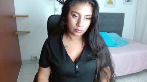 apriel_and_joe online show from September 9, 2025, 7:35 pm