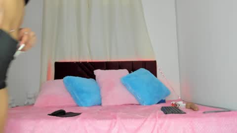 april online show from September 17, 2025, 3:19 am