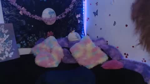 april_l6 online show from October 16, 2025, 11:17 pm