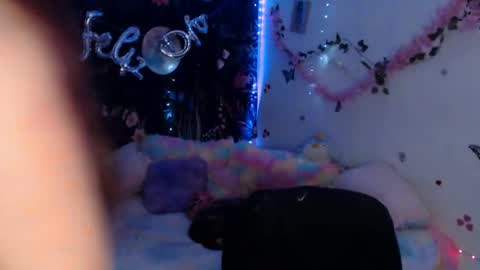 april_l6 online show from February 14, 2026, 10:17 pm