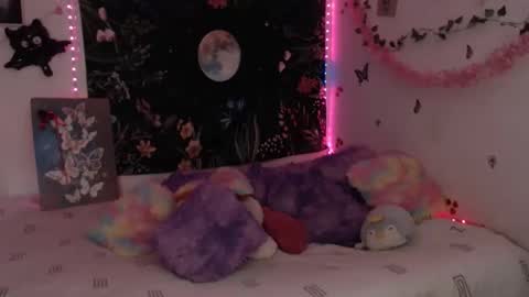 april_l6 online show from May 2, 2026, 10:26 pm