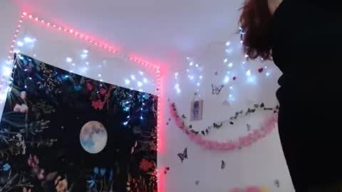 april_l6 online show from May 7, 2026, 11:21 pm