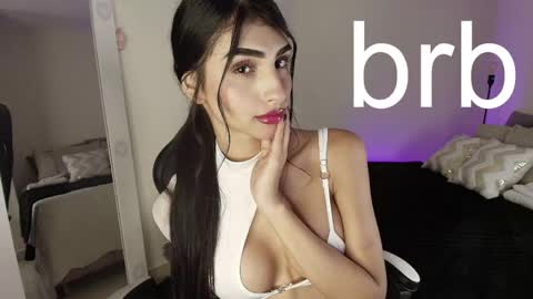 Snapshot of april_scarlett chatting on May 20, 2026, 11:44 pm Scarlett Independent Model online show from May 20, 2026, 11:44 pm