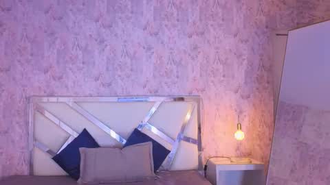 Snapshot of april_summer_ chatting on March 13, 2026, 9:32 pm Isabella online show from March 13, 2026, 9:32 pm